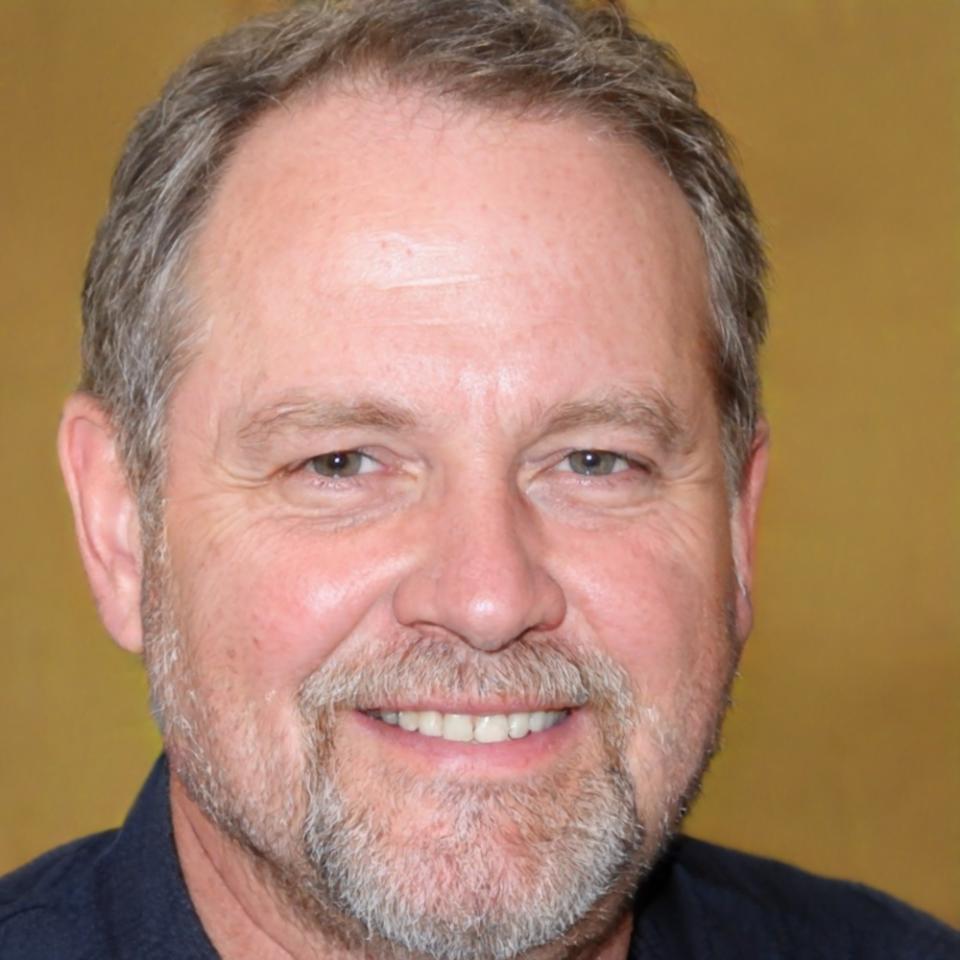 Максим Ребрик